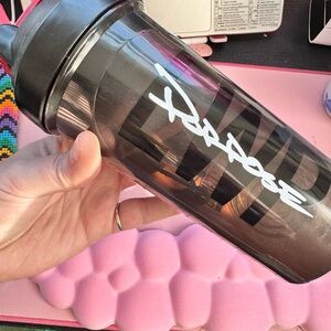 ✍🏻 AUTOGRAPHED Black R.E.L. Shaker Bottle with Red Lid